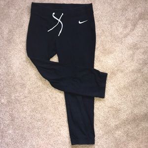 NIKE capri sweatpants joggers
